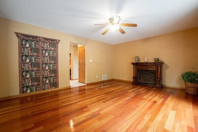 1260 Creekside Dr, Crown Point, IN 46307 - photo 7