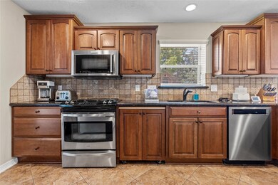 1801 La Salle St, Friendswood, TX 77546 - photo 7