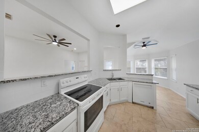 9523 Black Thorn Ln, San Antonio, TX 78240 - photo 5