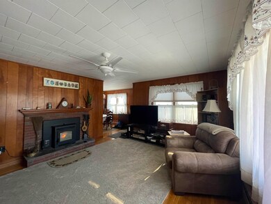 46 Chase St, Claremont, NH 03743 - photo 4