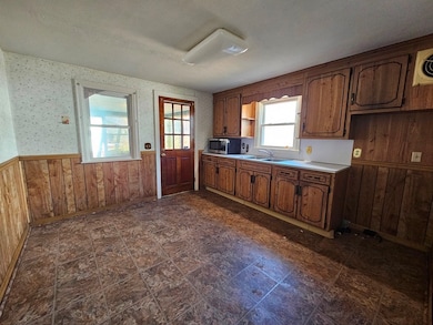 93 Cooper St, Springfield, MA 01108 - photo 6