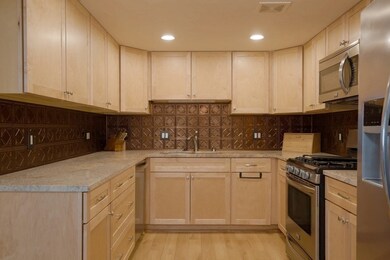 444 Place Ln, Woburn, MA 01801 - photo 4