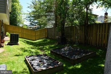 12836 Fantasia Dr, Herndon, VA 20170 - photo 3