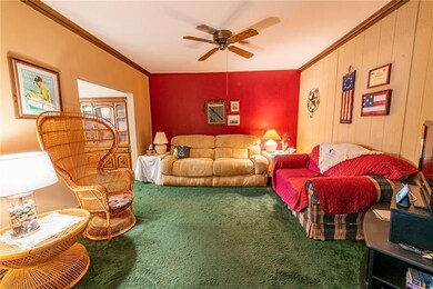 Spacious living room