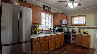 812 S Vine St, Grand Island, NE 68801 - photo 4