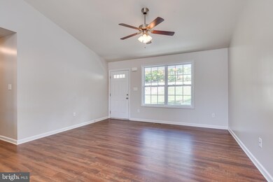 574 Warner Ln, Hedgesville, WV 25427 - photo 7