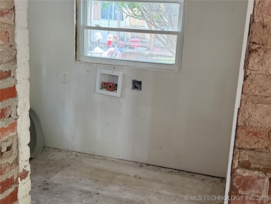 1123 E Pecan St, Cushing, OK 74023 - photo 4