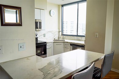 The Waverly at South Beach unit 1013, Miami Beach, FL 33139 - photo 7