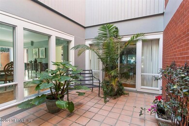 04-Courtyard