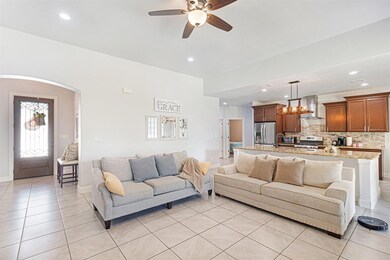 805 Red Bud Dr, Azle, TX 76020 - photo 4