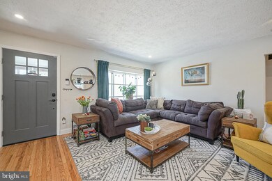 171 Bells Lake Rd, Blackwood, NJ 08012 - photo 2