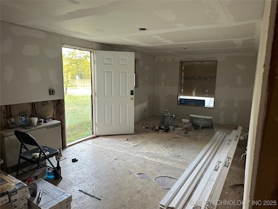 1212 Martin Luther King Blvd, Ardmore, OK 73401 - photo 2