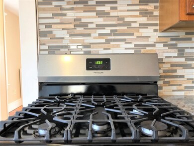 40 Algonquin St unit 2, Chicopee, MA 01013 - photo 6