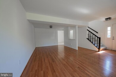 8119 Fenwick Ct, Laurel, MD 20707 - photo 5