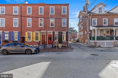 22 W Miner St, West Chester, PA 19382 - photo 2