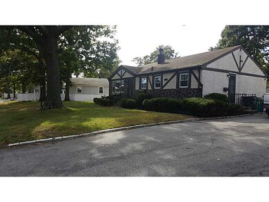 63 Wyoming Ave, Warwick, RI 02888 - photo 4