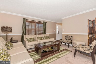 8332 Pleasant Chase Rd, Jessup, MD 20794 - photo 3