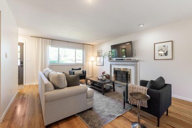 5328 Hedgewood Rd (Interior)-8