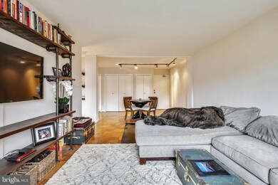 2711 Ordway St NW unit 211, Washington, DC 20008 - photo 5