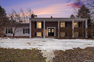 13428 Sequoia Ln, South Lyon, MI 48178 - photo 2