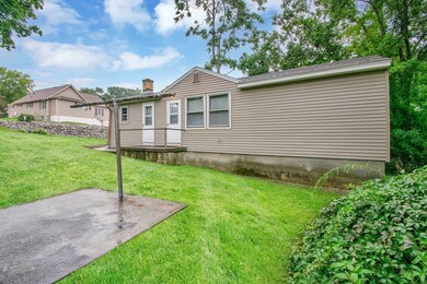 26-B Valley View Ln, Worcester, MA 01604 - photo 4