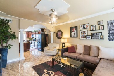 547 E Harmony Ave unit 4, Mesa, AZ 85204 - photo 4