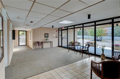 650 E Greenwich Ave unit 304, West Warwick, RI 02893 - photo 5