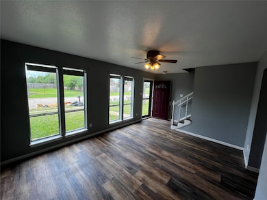 8332 Oakhaven Rd, La Porte, TX 77571 - photo 2