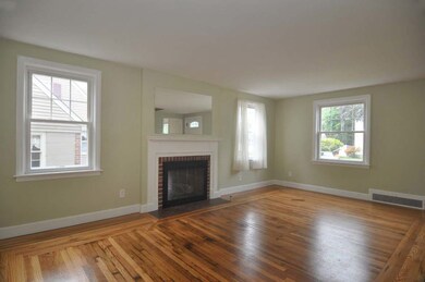 158 Massasoit Dr, Warwick, RI 02888 - photo 6