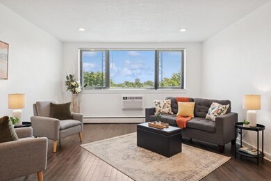 Spacious & Bright Living Room