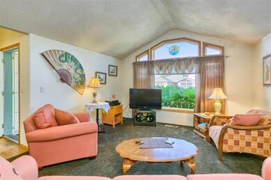 2470 Savannah Dr, Central Point, OR 97502 - photo 3