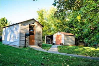 19204 E. 15th St. N. Independence, MO 64056. House
