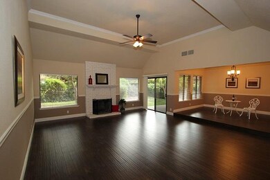 LIVING ROOM WITH NEW BEAUTIFUL LAMINATE FLOORING