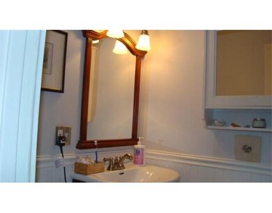 16 Mondamin Ct unit 16, Somerville, MA 02143 - photo 7