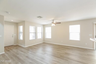 003-photo-living-room-9338456