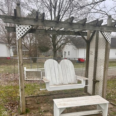 709 E Elm St, Ladoga, IN 47954 - photo 5