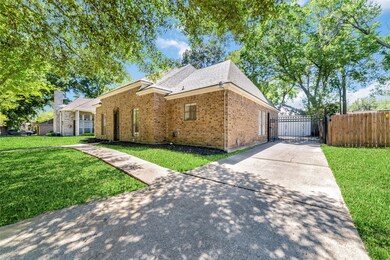 5415 Holly View Dr, Houston, TX 77091 - photo 4
