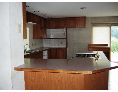 236 Blackmer Rd unit 1, Southbridge, MA 01550 - photo 3