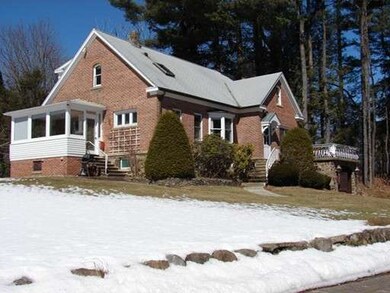 221 Lacus Dr, Holyoke, MA 01040 - photo 2