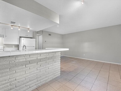 935 Byrne St unit 17, Houston, TX 77009 - photo 7
