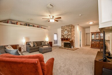 5110 Spring Circle Dr, Pearland, TX 77584 - photo 4