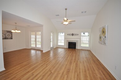 4008 Cedarwood Dr, Pearland, TX 77584 - photo 6