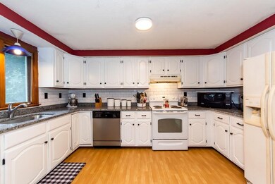 85 Lowell St, Rochester, NH 03867 - photo 7