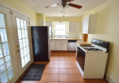 119 Fallis Rd