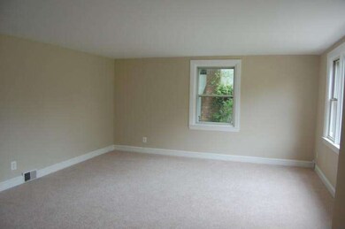 1010 Green Ln, Secane, PA 19018 - photo 4