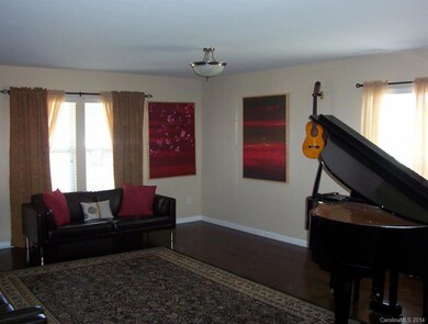 1111 Valley St, Statesville, NC 28677 - photo 7