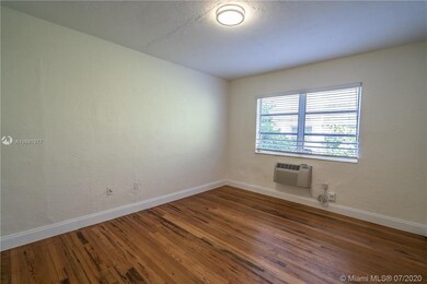 7510 Byron Ave unit 3, Miami Beach, FL 33141 - photo 4