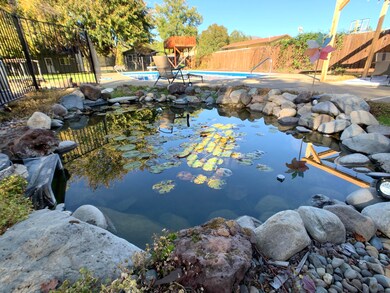 8663 E Evans Creek Rd, Rogue River, OR 97537 - photo 2