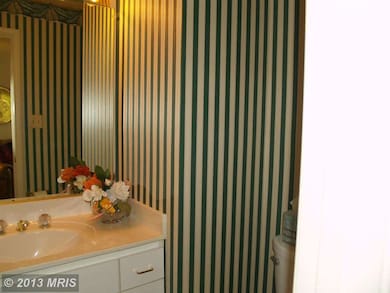 5904 Bloomingdale Terrace, Rockville, MD 20852 - photo 4