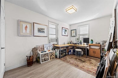 Bay Country Apartments unit 5G, Bayside, NY 11360 - photo 6